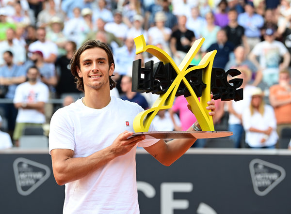 此次胜利让 此次胜利让